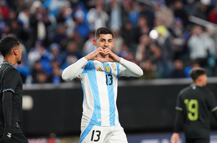 Cristian Romero speaks about scoring for Argentina against El Salvador | Mundo Albiceleste