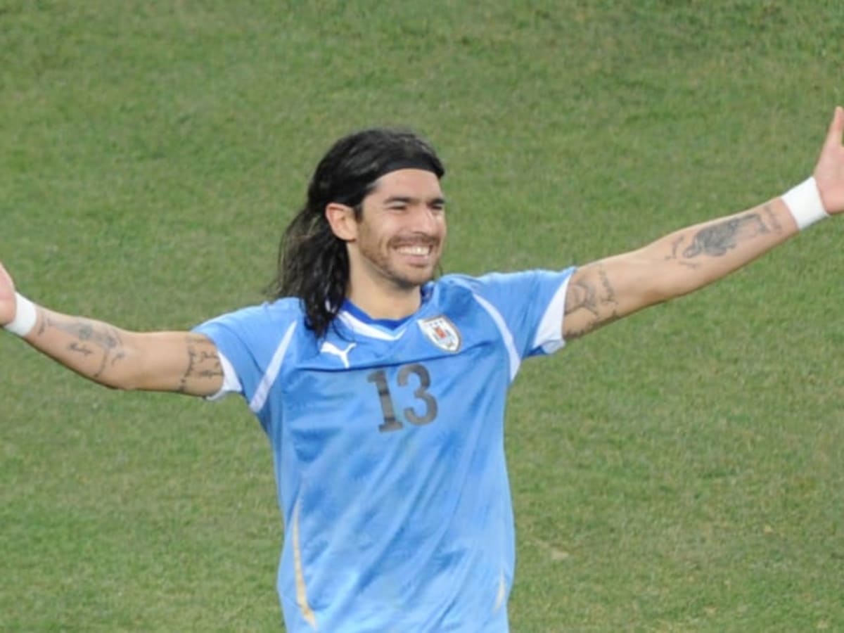 Sebastián Abreu: Uruguayan striker retires after playing for 31 clubs - Sports Illustrated