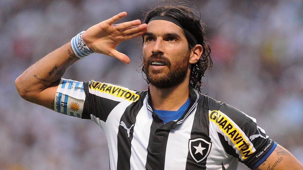 Sebastian Abreu: Footballer who has played for the most clubs - Latest Sports News Africa | Latest Sports Results